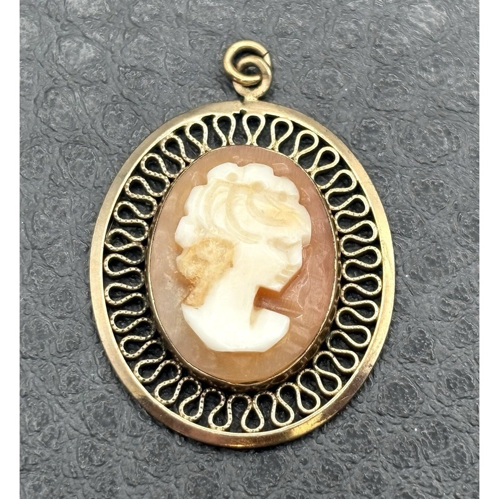 12k GF Antique Cameo Pendant   1.25"